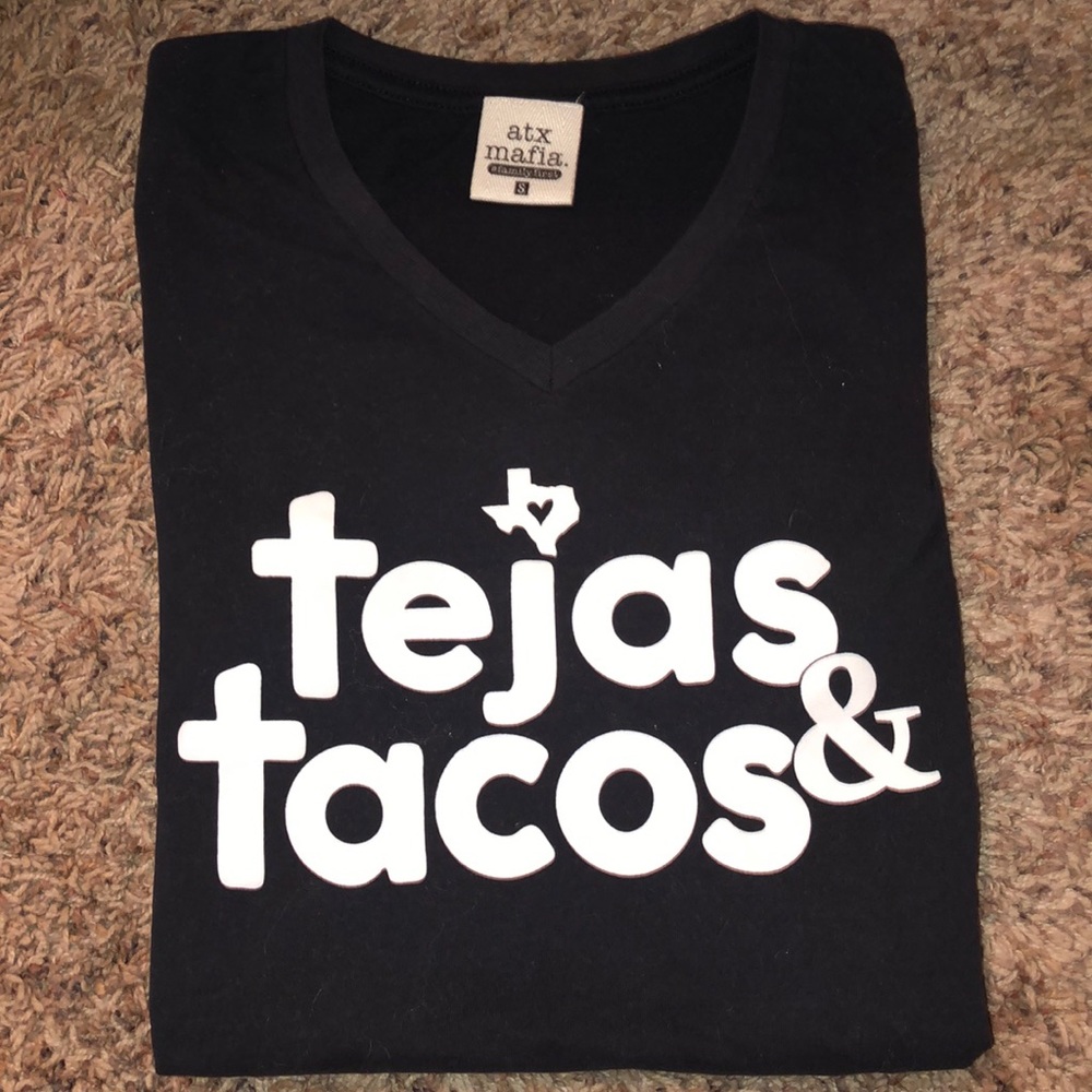 Tejas & tacos v-neck tee